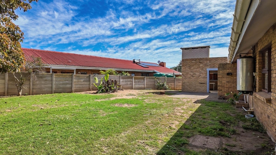 4 Bedroom Property for Sale in Hartenbos Central Western Cape